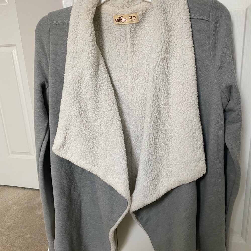 Hollister sweater